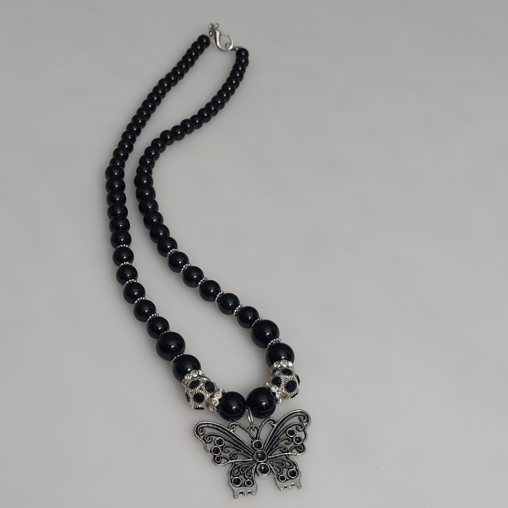 Butterfly necklace 🖤 - Picture 5 of 11